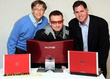 Michael Dell bersama Bill Gates dan Bono disebuah kontes IT